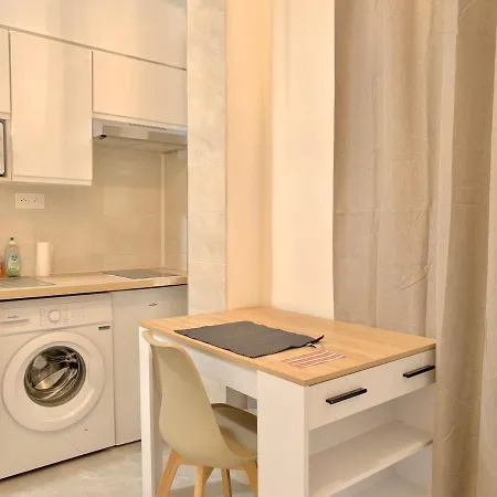 Latin Quarter With Elevator Nearmetro Appartamento